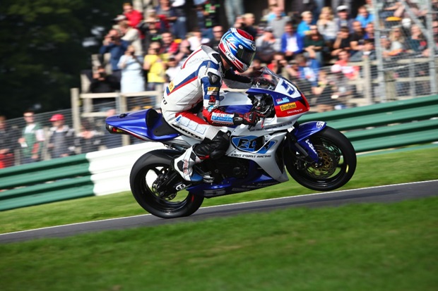Gary Johnson at Cadwell Park (Dave Yeomans)